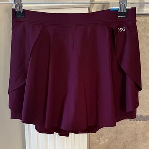 NWT! DSG Maroon Flowy Performance Sports Skort